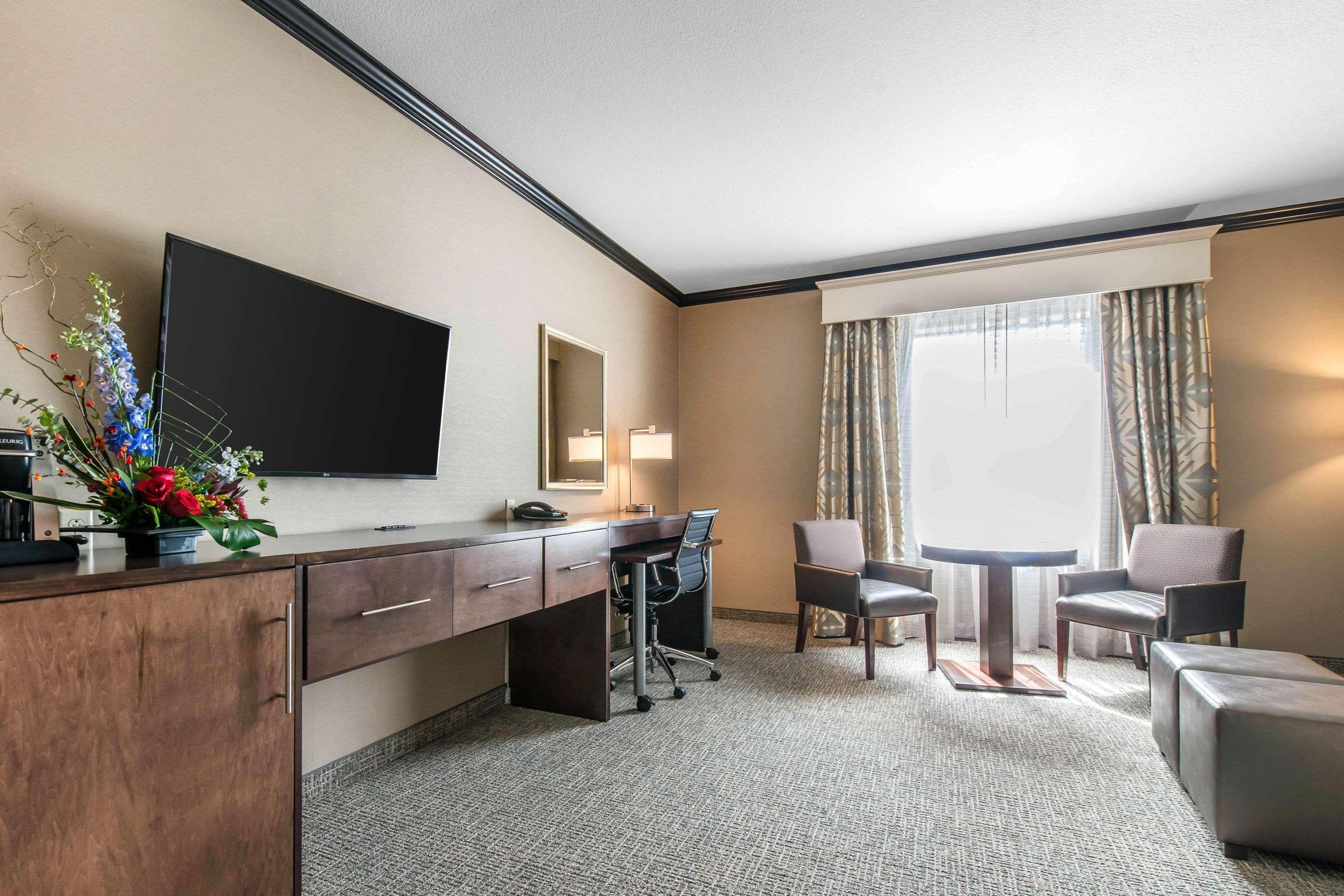 The Heritage Inn & Suites, Ascend Hotel Collection Garden City Εξωτερικό φωτογραφία