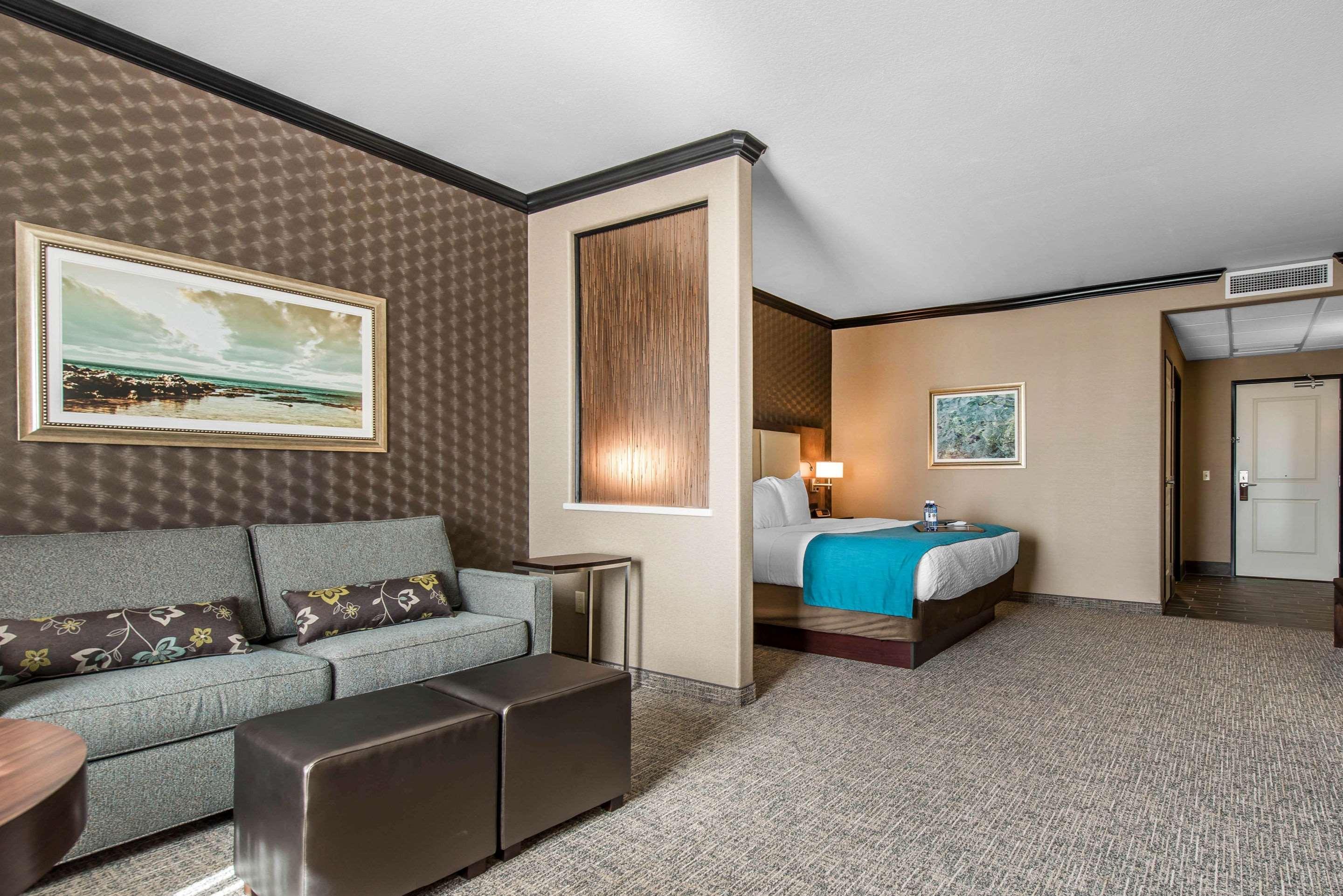 The Heritage Inn & Suites, Ascend Hotel Collection Garden City Εξωτερικό φωτογραφία