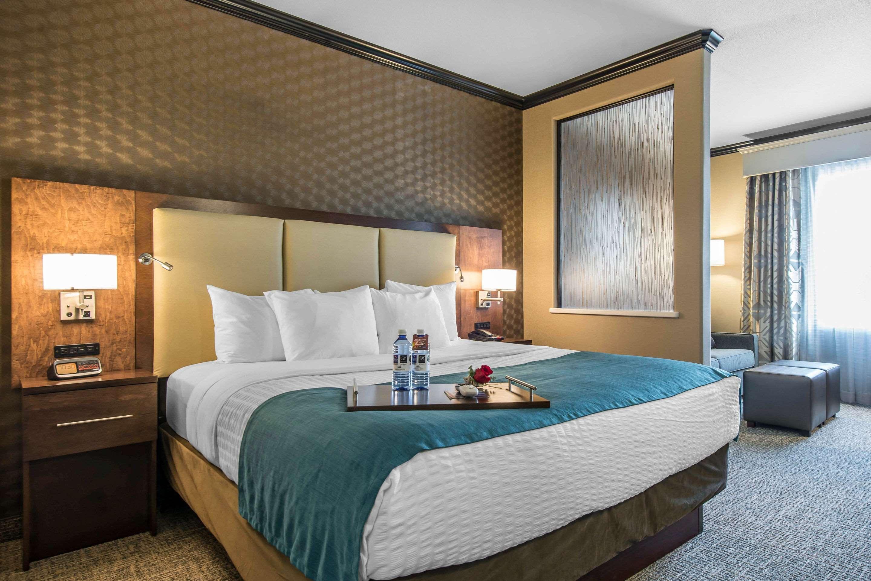 The Heritage Inn & Suites, Ascend Hotel Collection Garden City Εξωτερικό φωτογραφία