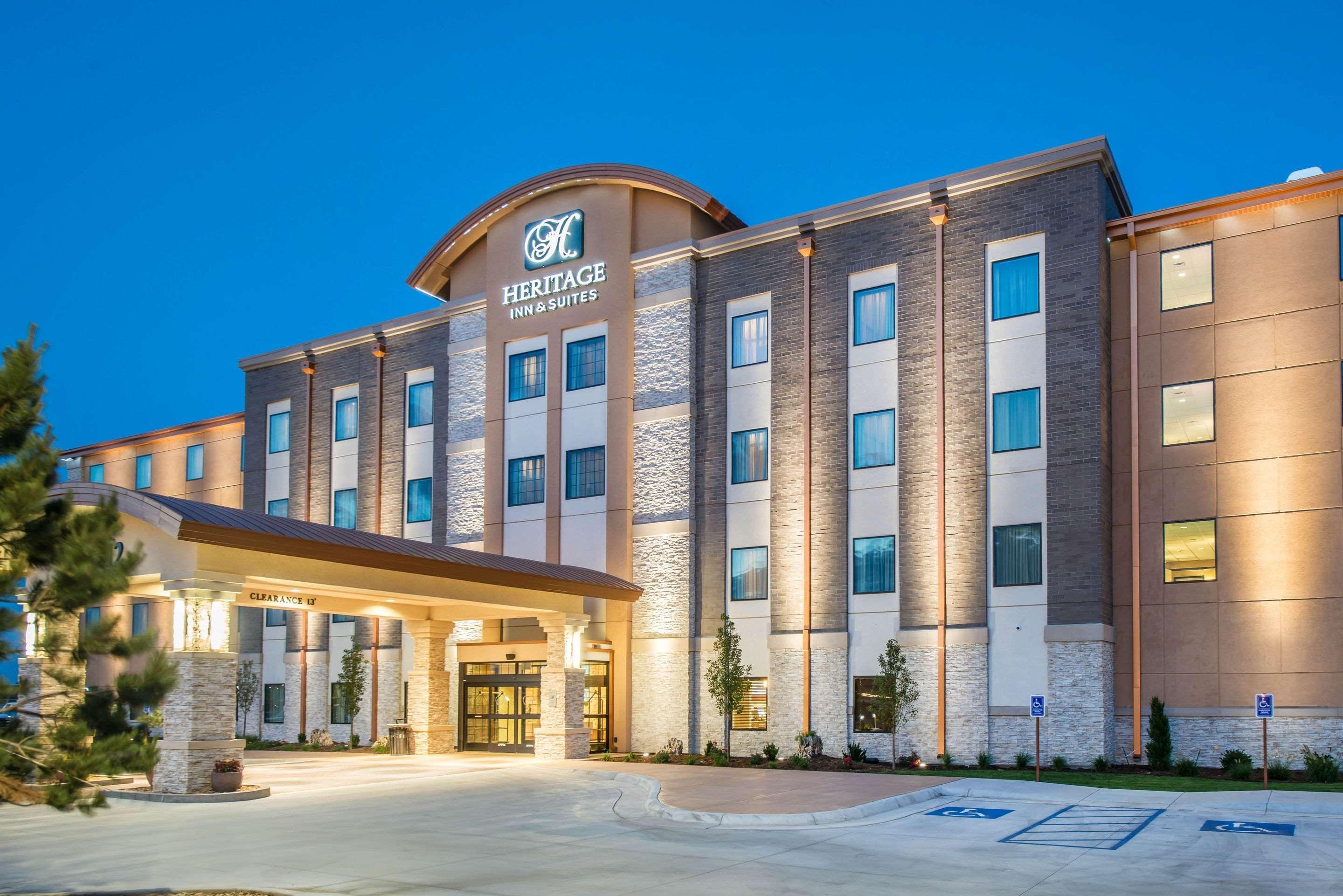 The Heritage Inn & Suites, Ascend Hotel Collection Garden City Εξωτερικό φωτογραφία