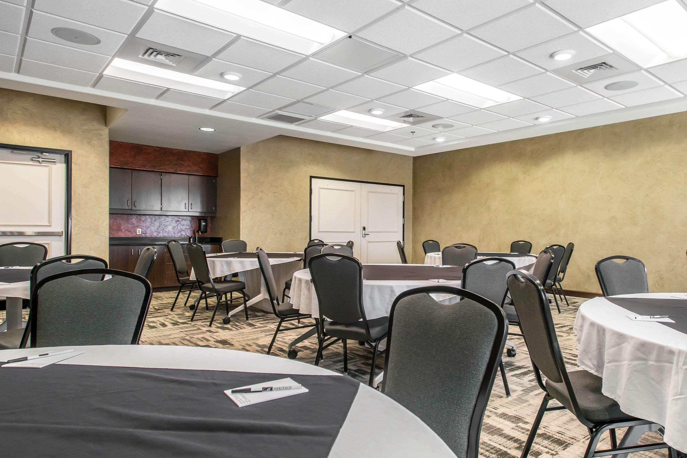The Heritage Inn & Suites, Ascend Hotel Collection Garden City Εξωτερικό φωτογραφία