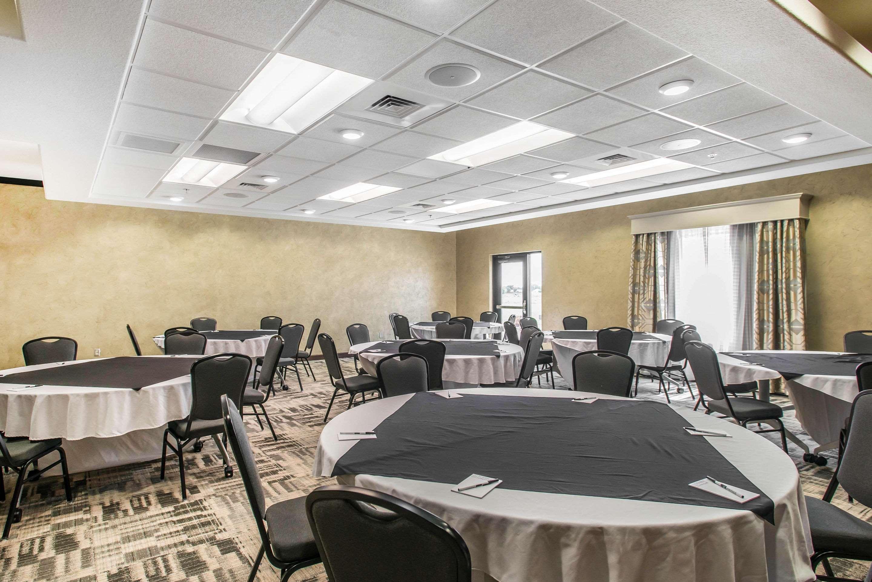 The Heritage Inn & Suites, Ascend Hotel Collection Garden City Εξωτερικό φωτογραφία