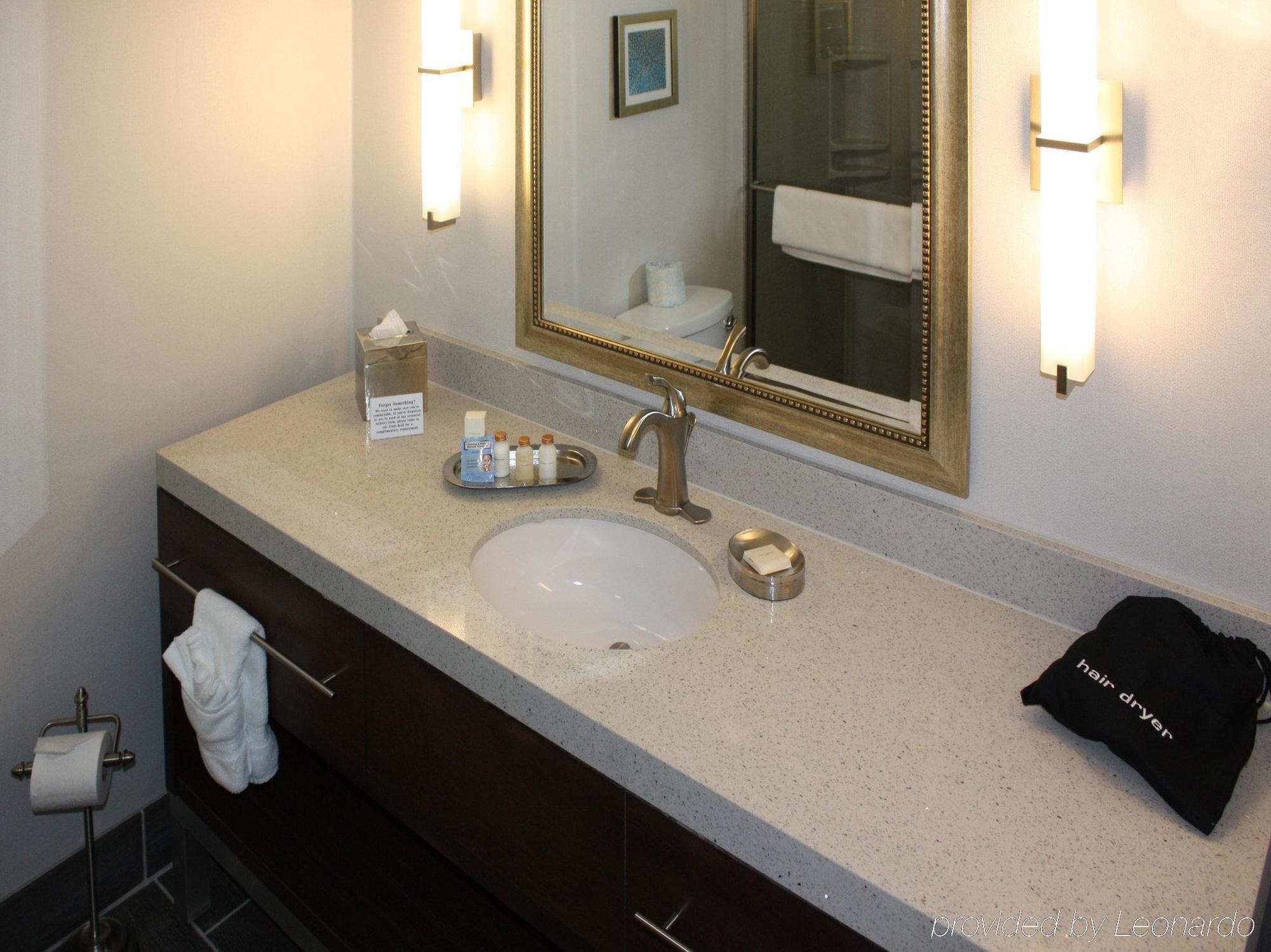 The Heritage Inn & Suites, Ascend Hotel Collection Garden City Εξωτερικό φωτογραφία